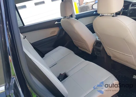 2019 Volkswagen Tiguan Se/Sel/Sel R-Line Jet-Black/Sel R-Line из США, поврежденный, VIN 3VV2B7AX8KM021753